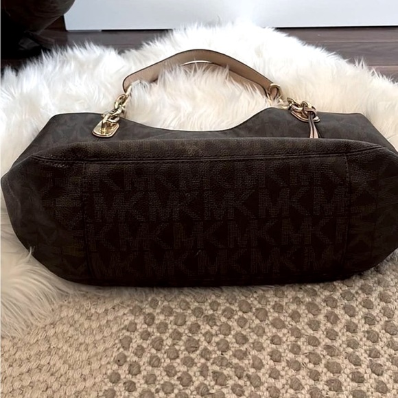 SOLD Michael Kors Shoulder Purse - Picture 2 of 3